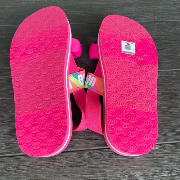 UGG k zuma sling sandals - Picture 7 of 9